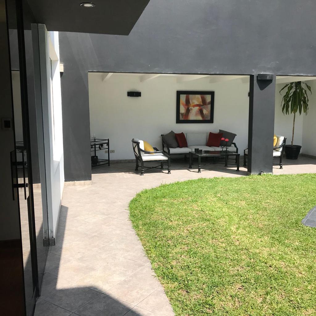 Casa en Santiago de Surco - Foto 2